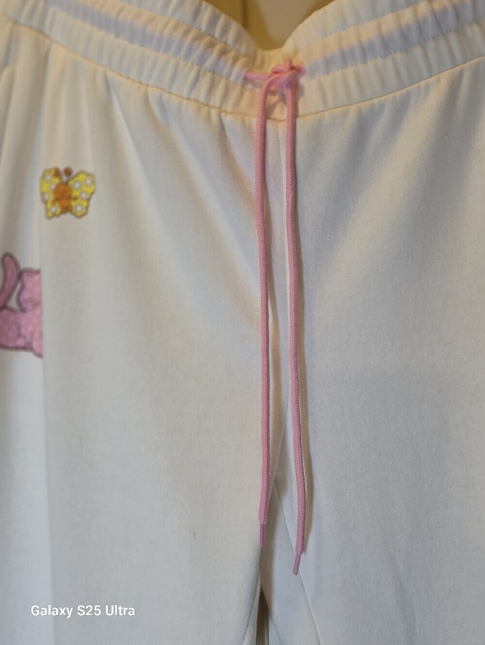 Strawberry Shortcake Graphic Jogger Sweatpants - Winter White - Size L - Picture 8 of 10